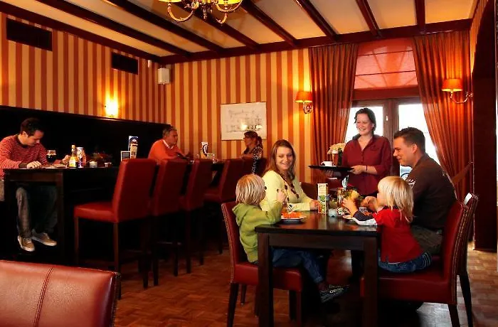 De Maasduinen 3* Velden